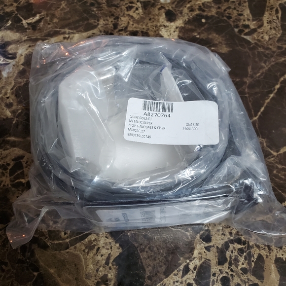 Brand New with Tags MCM Claus Reversible Metallic Silver Belt - Picture 5 of 10